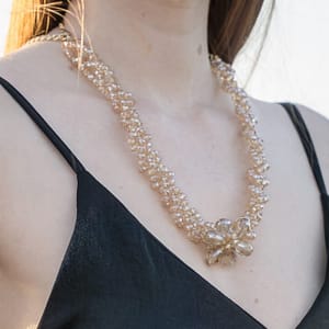 Exile pearl necklace